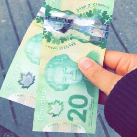 Purchase Canadian Dollar 20 Notes Ontario