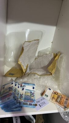 Use of counterfeit money in short films