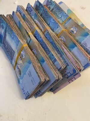 الدينار الكويتي المزيف للبيع